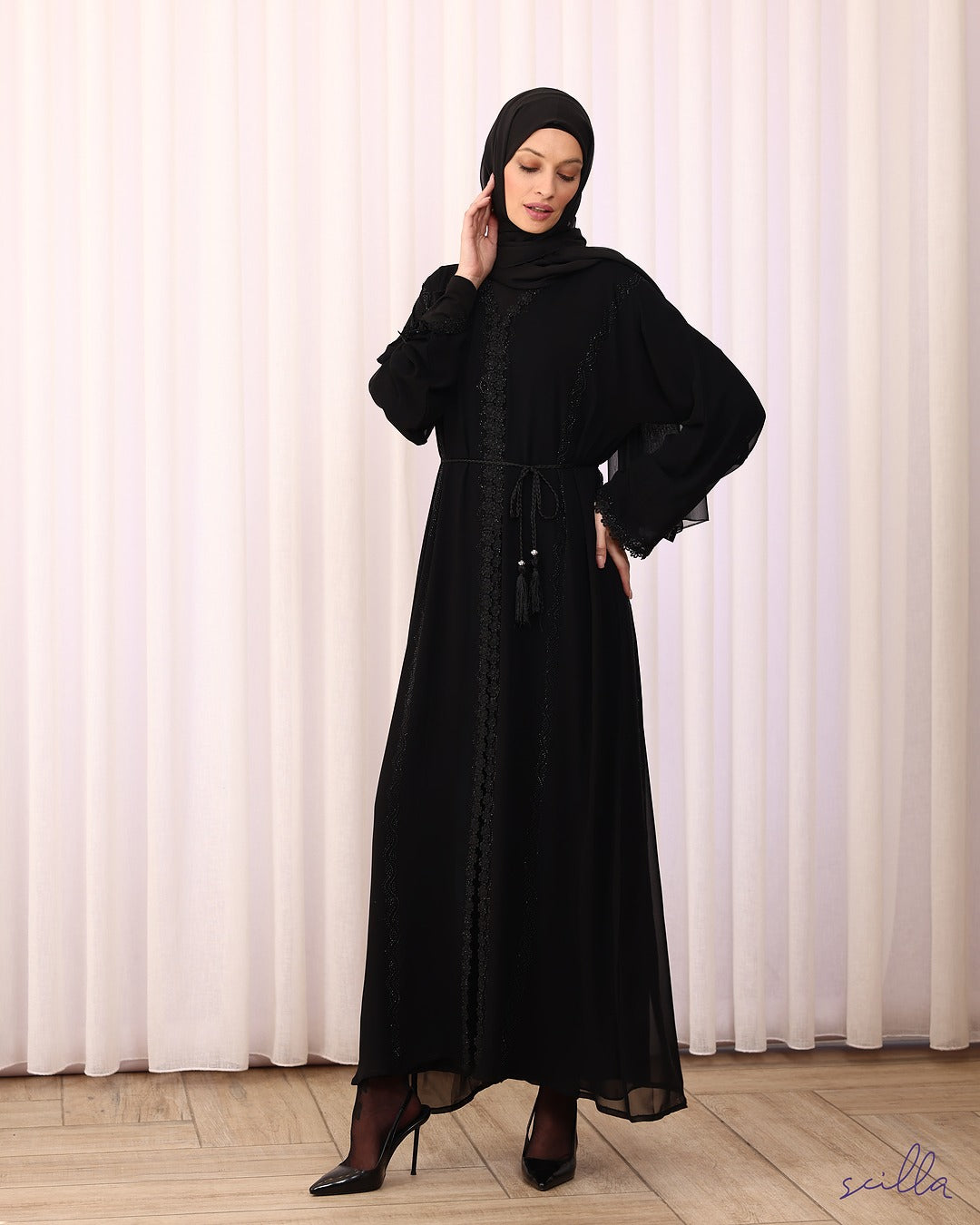 Black Silk Abaya with Dentelle and Strass