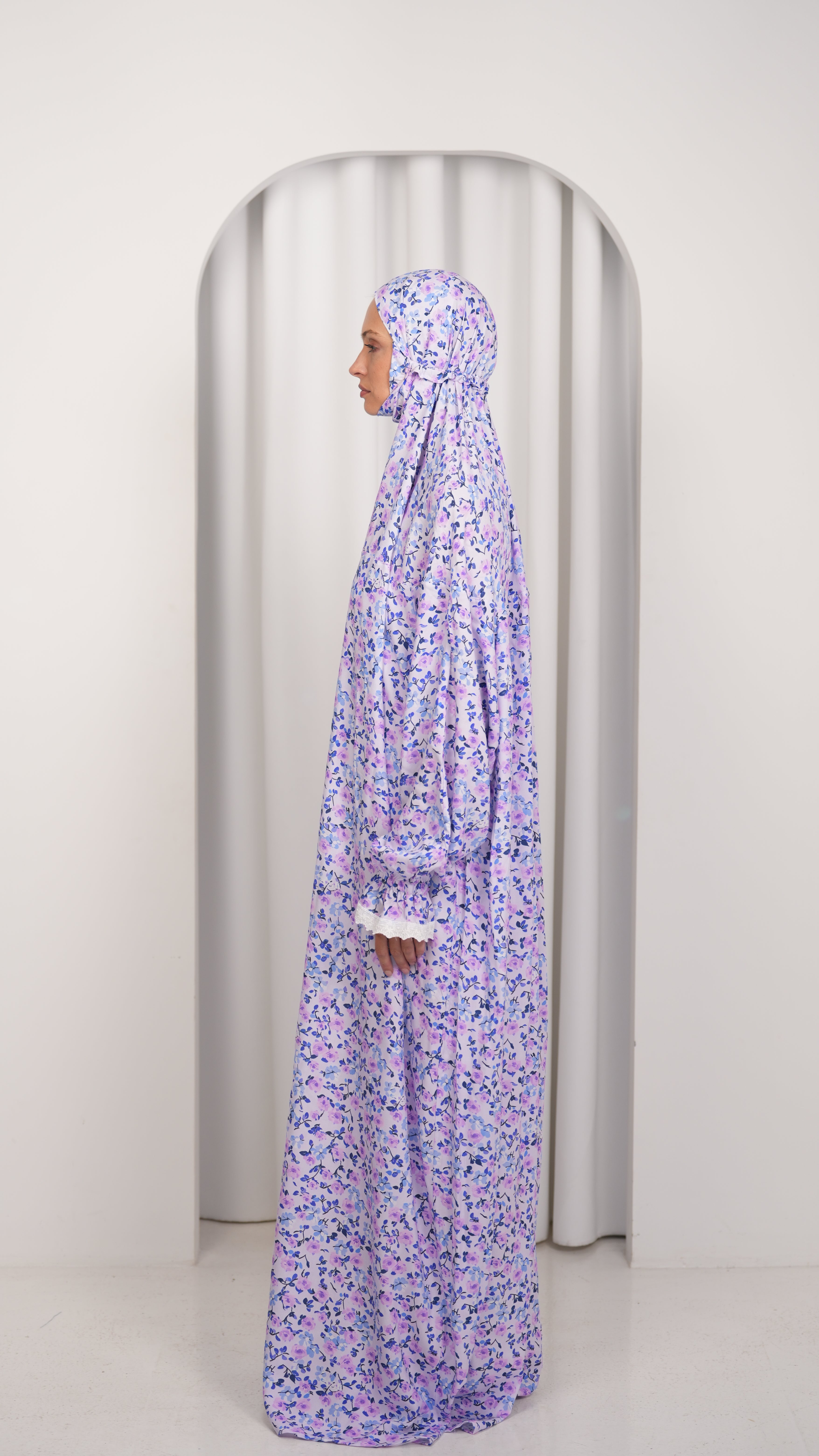 Prayer gown one piece b60