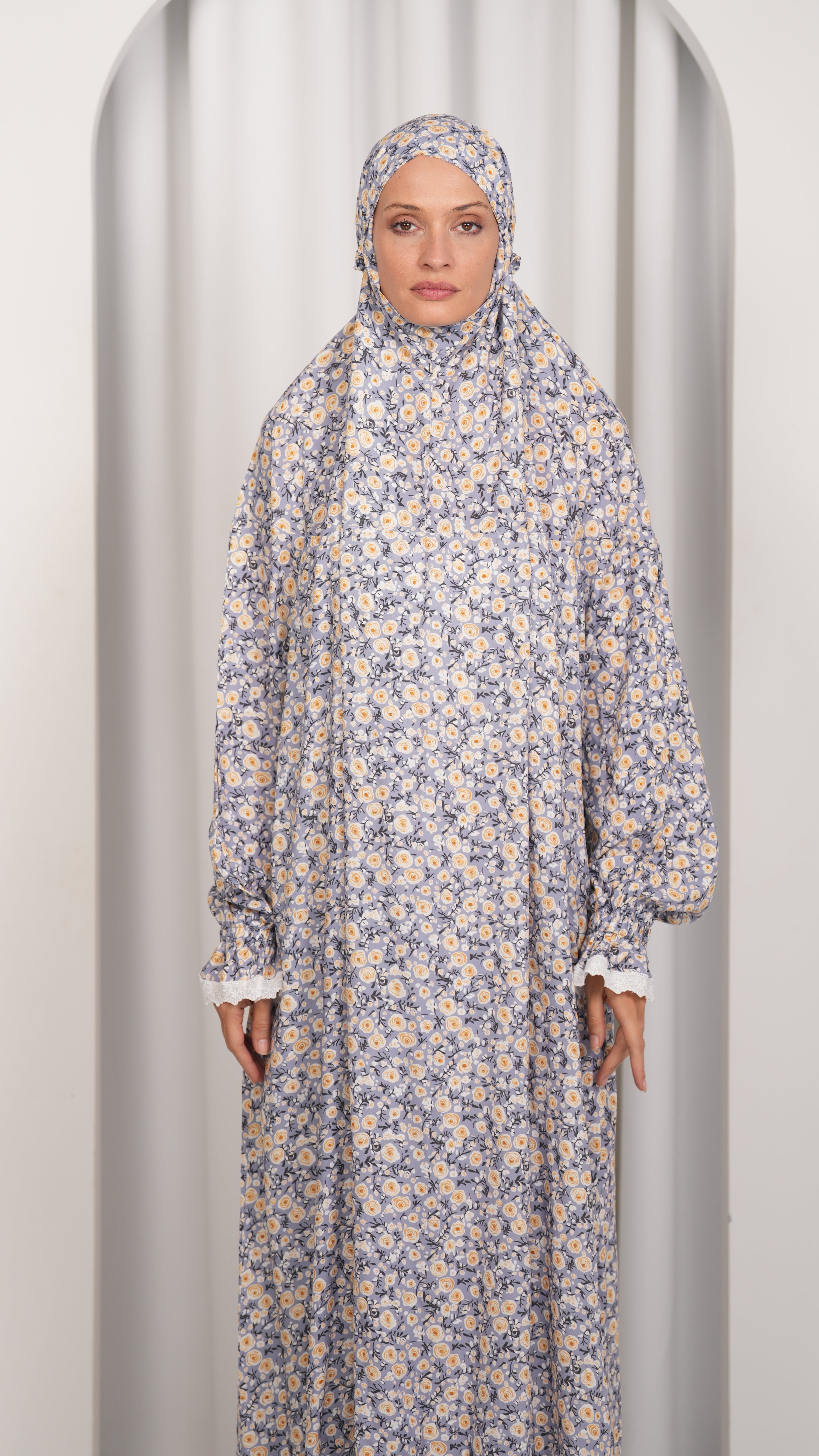 Prayer gown one piece b63