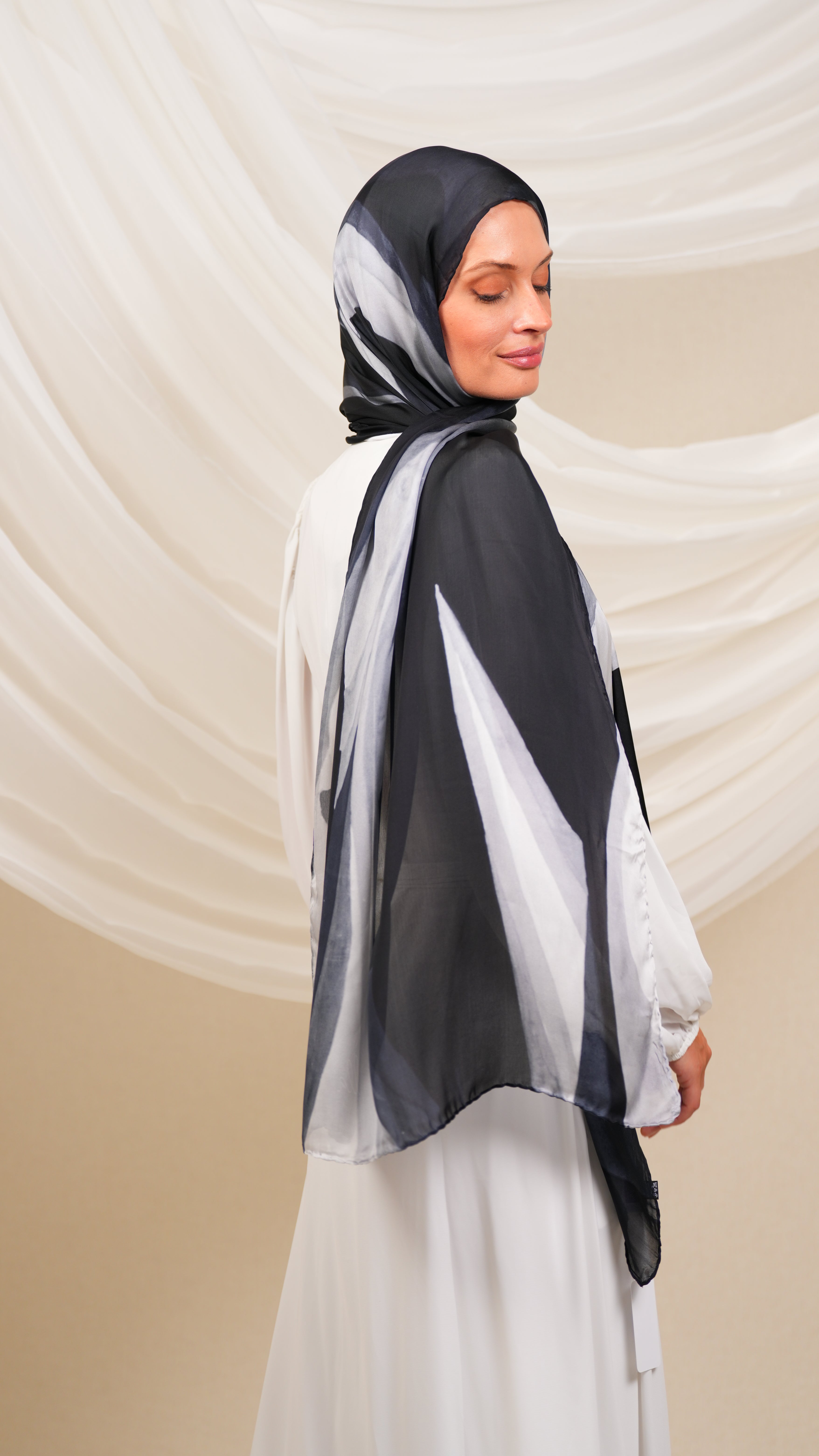 scilla Turkish silk shawl Dtr4