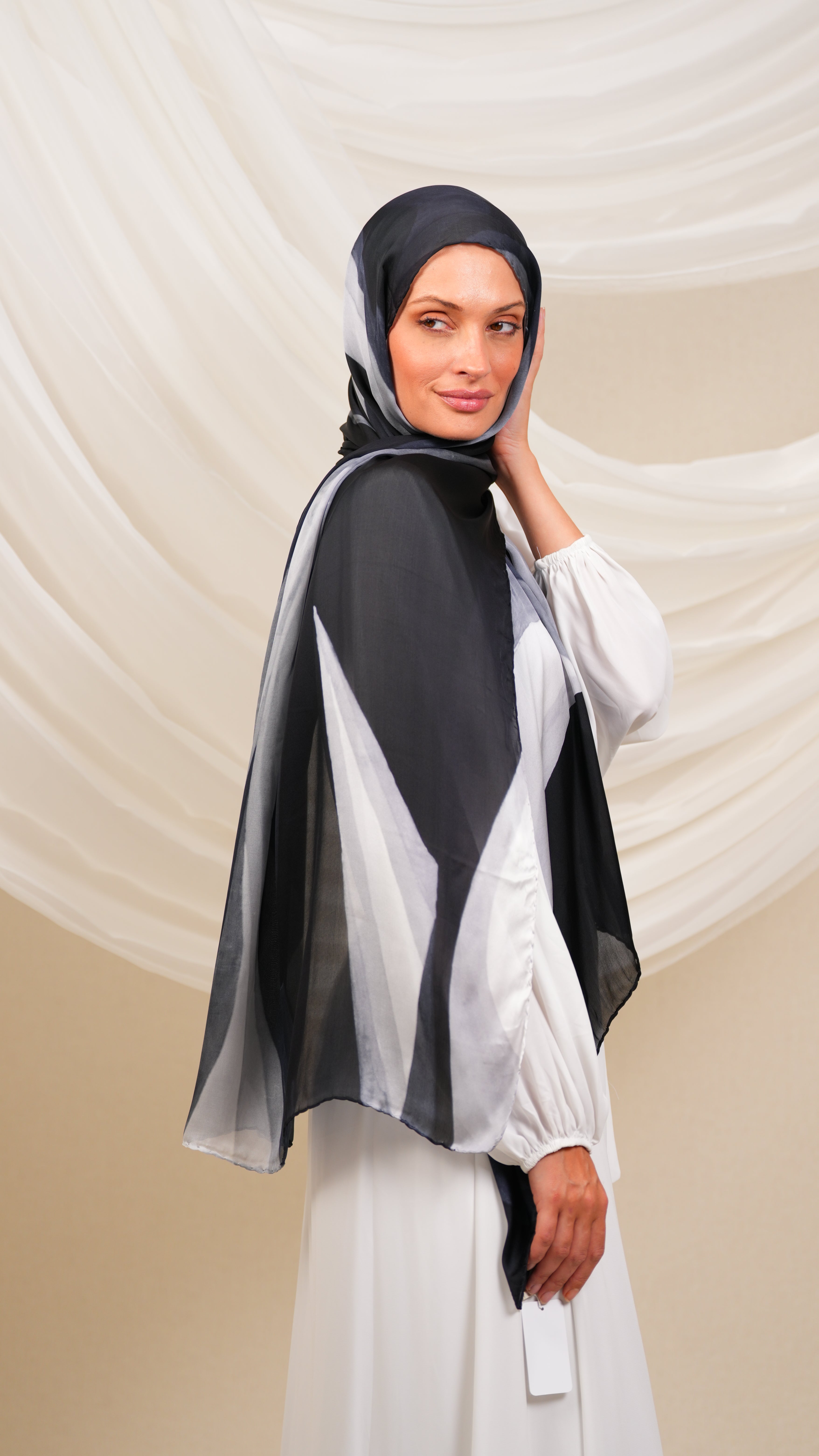 scilla Turkish silk shawl Dtr4