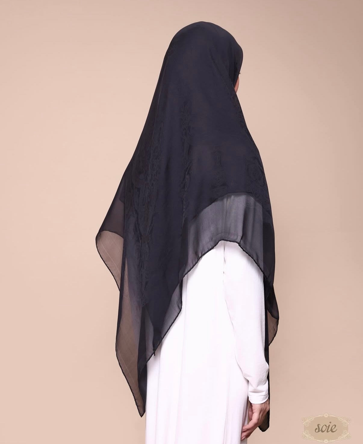 Soie black jacquard italy scarf