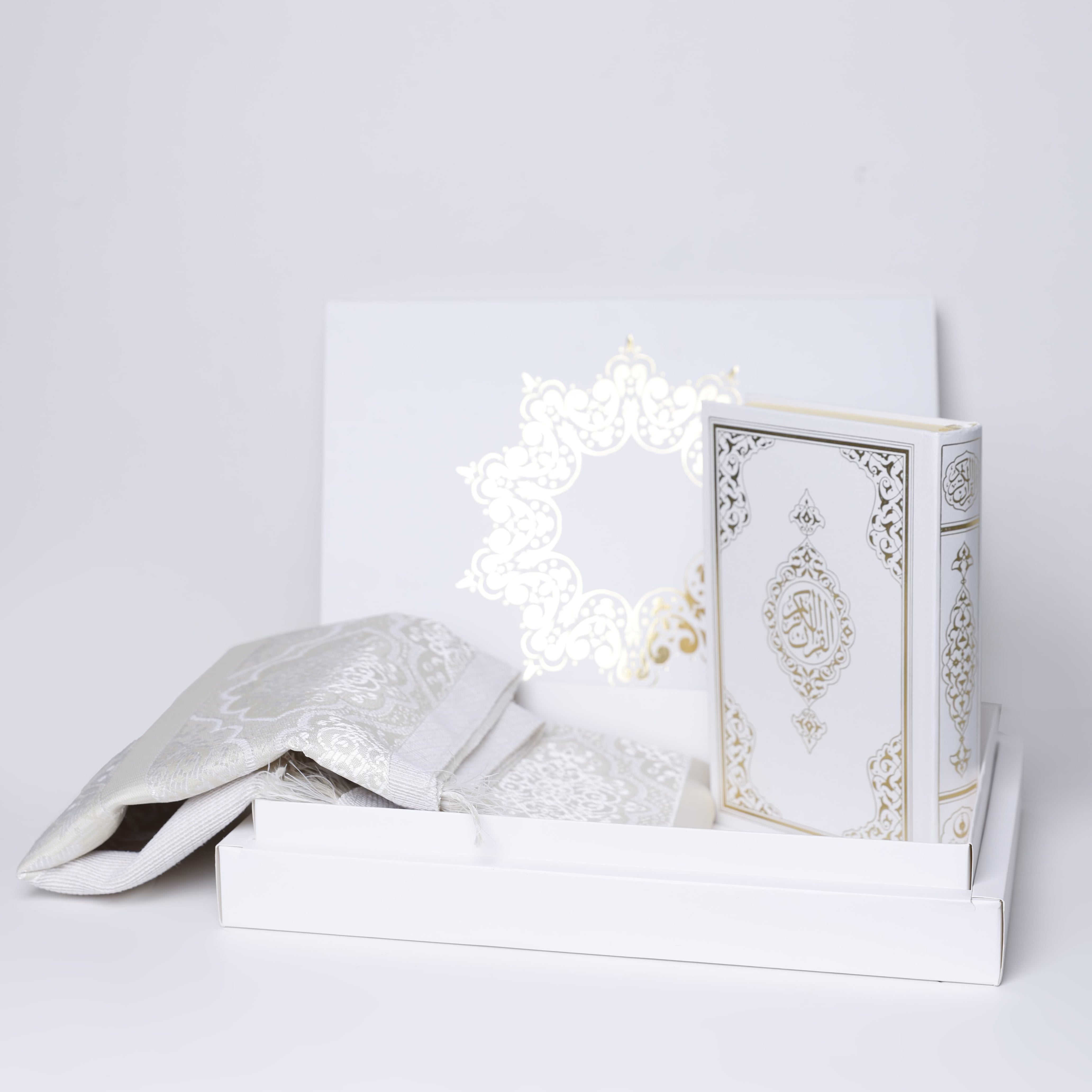 White Carton Box Set – Quran and Tasbih