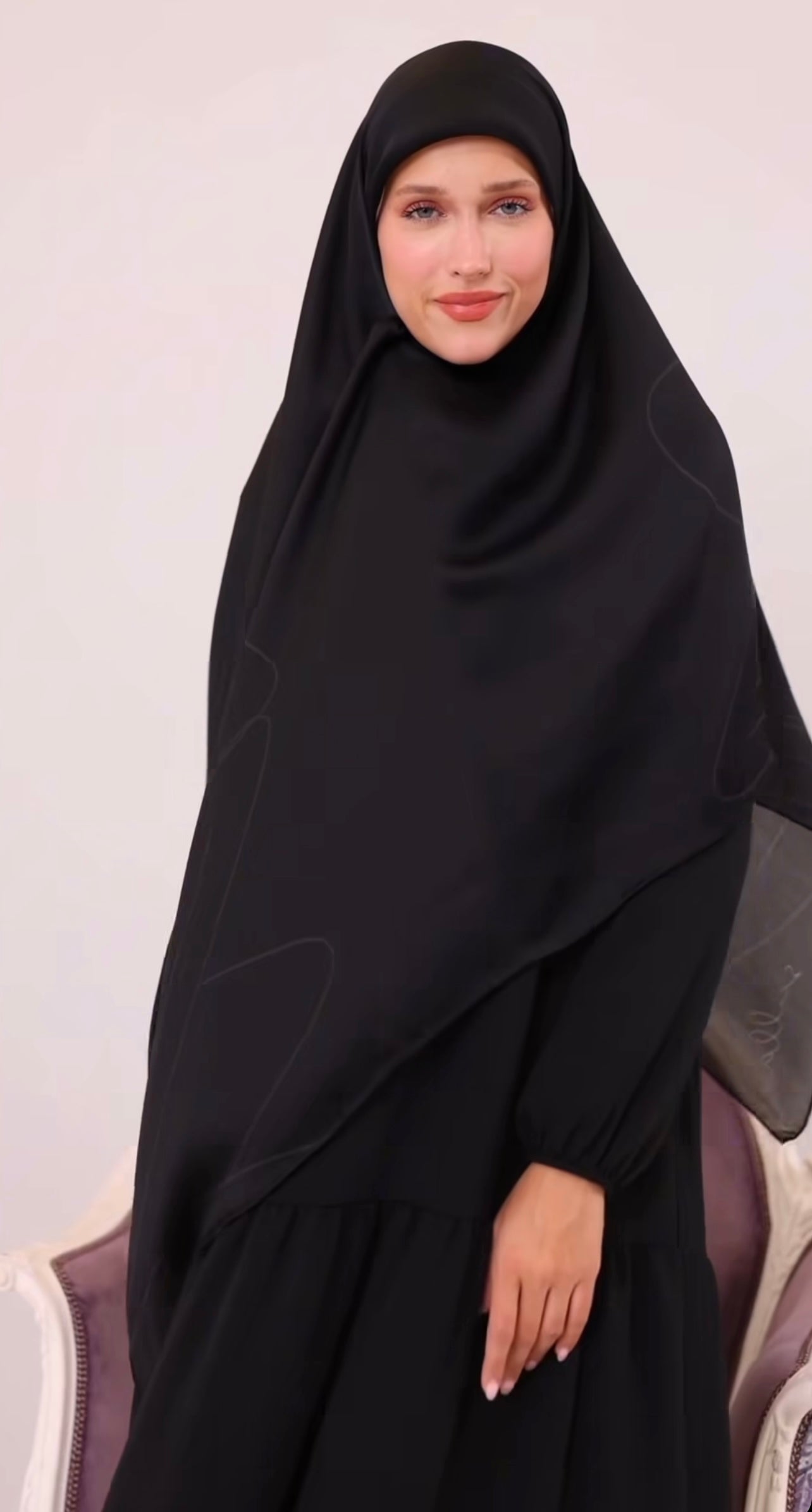 وشاح حريري من سكيلا J1
