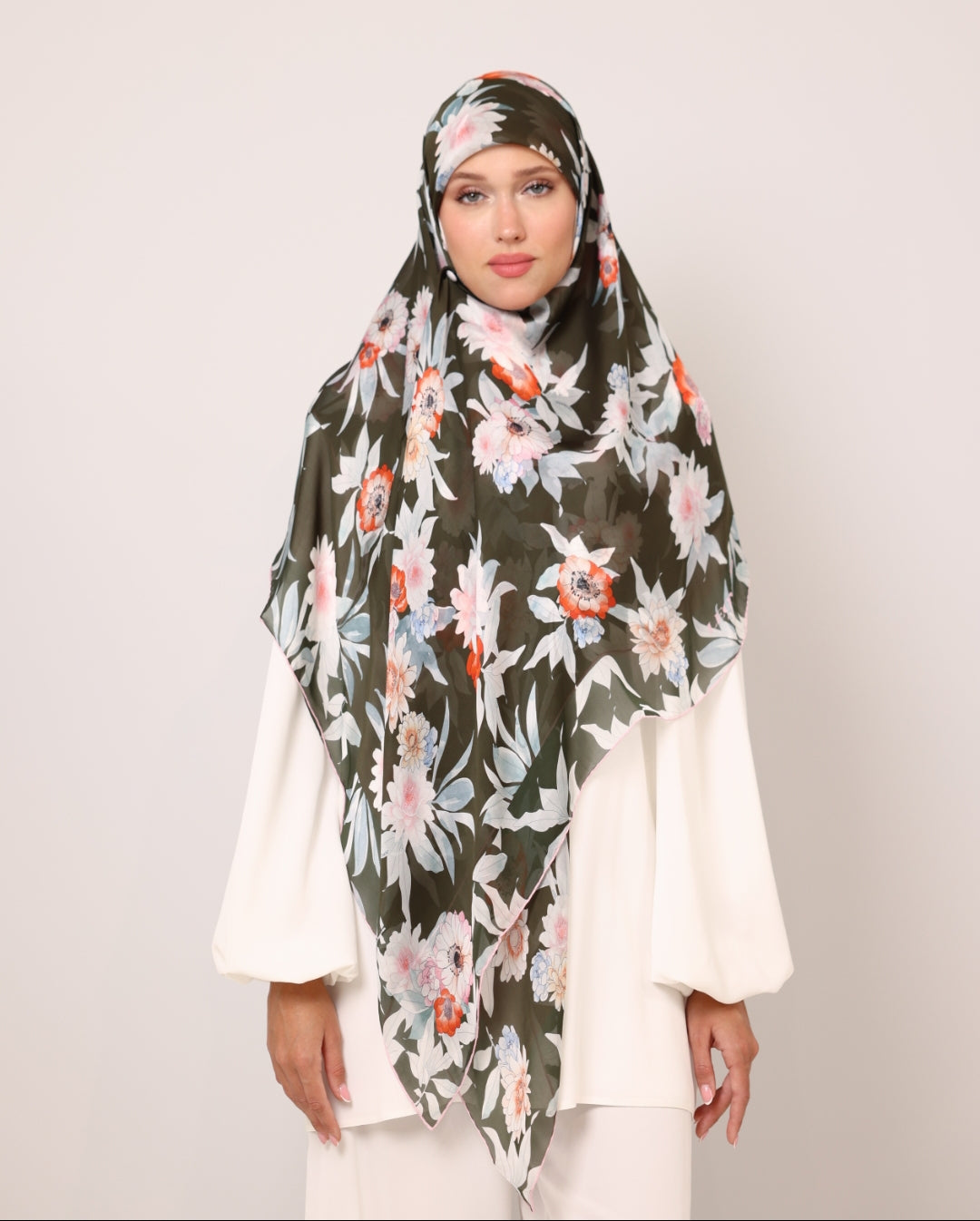 Leonard scarfs L8