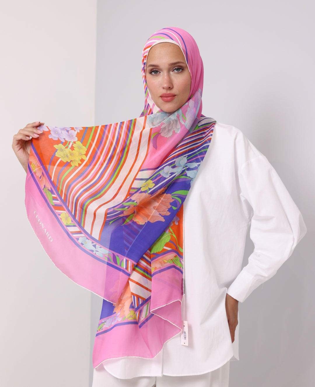 Leonard shawl L02