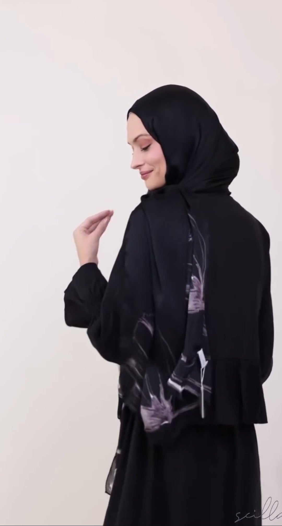شال حريري إيطالي من سكيلا ci1