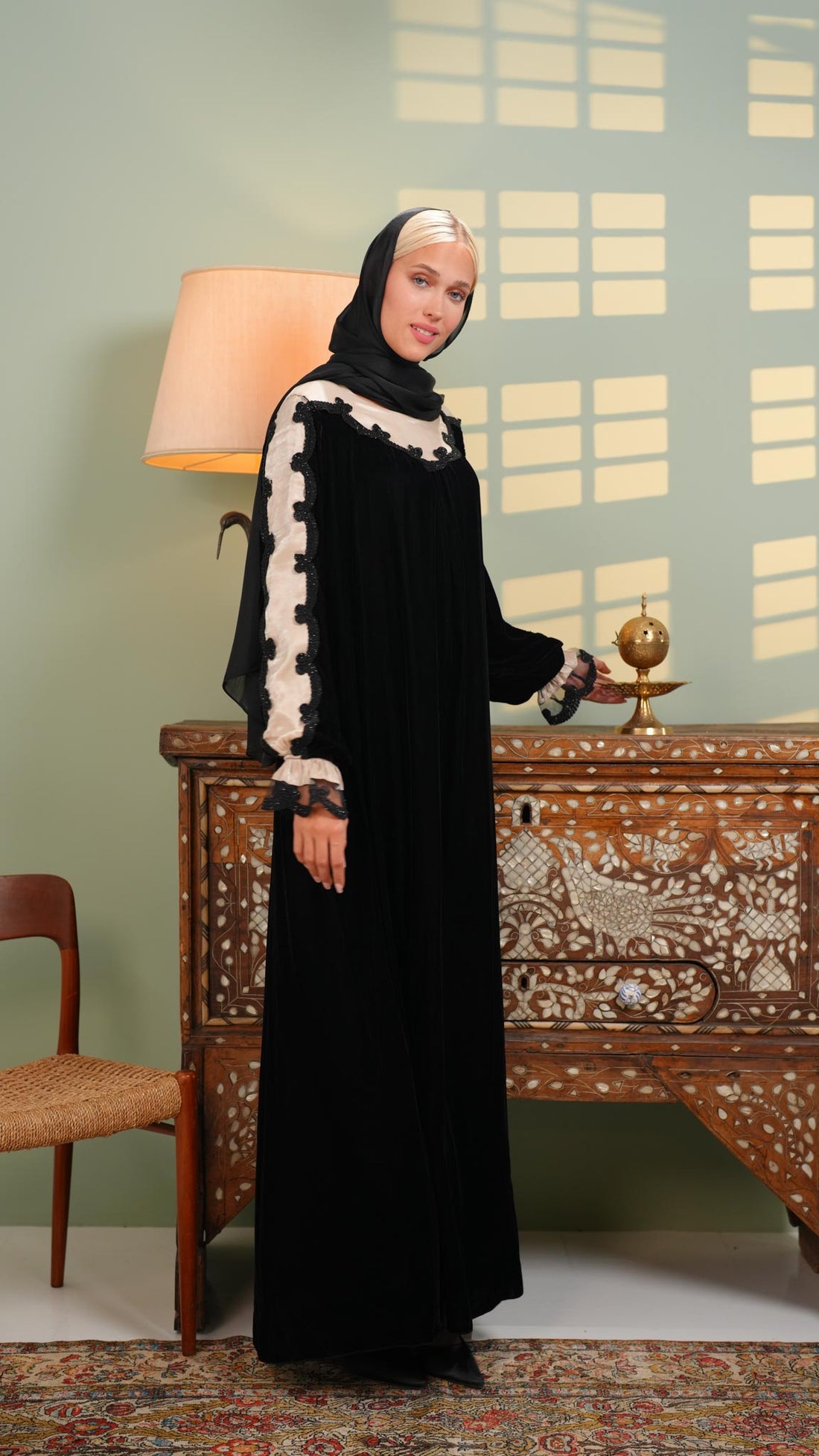 Velvet abaya dress with pink and beads