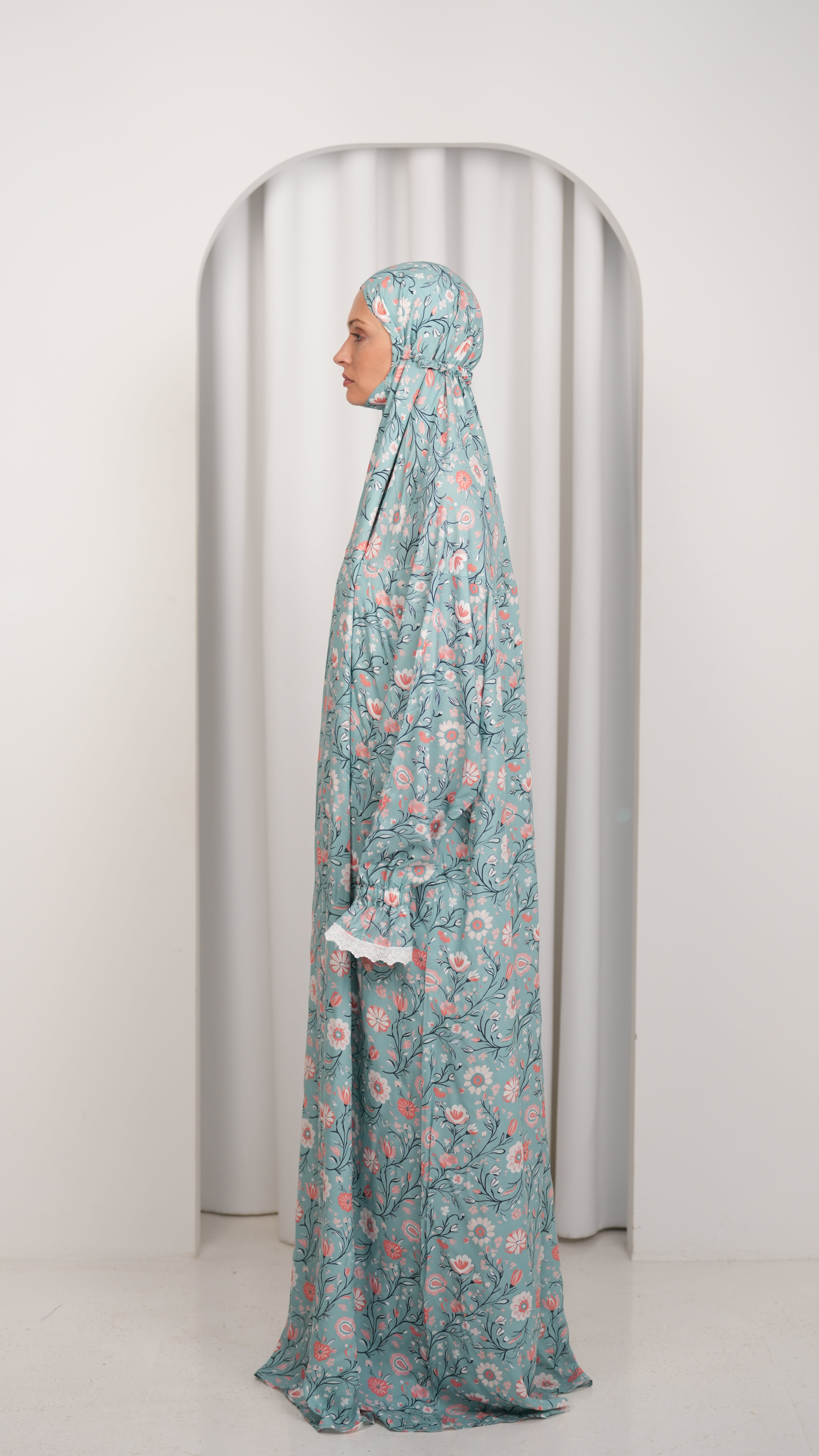Prayer gown one piece b62