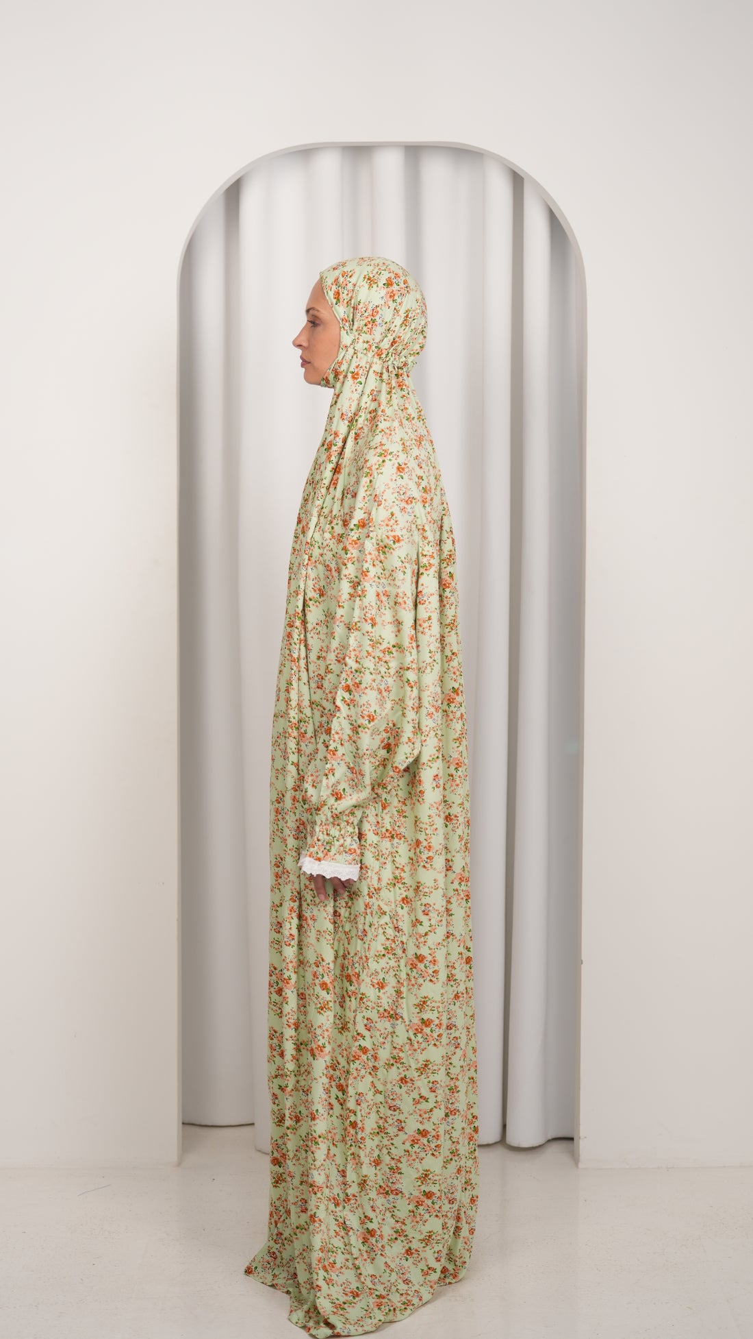 Prayer gown one piece b64