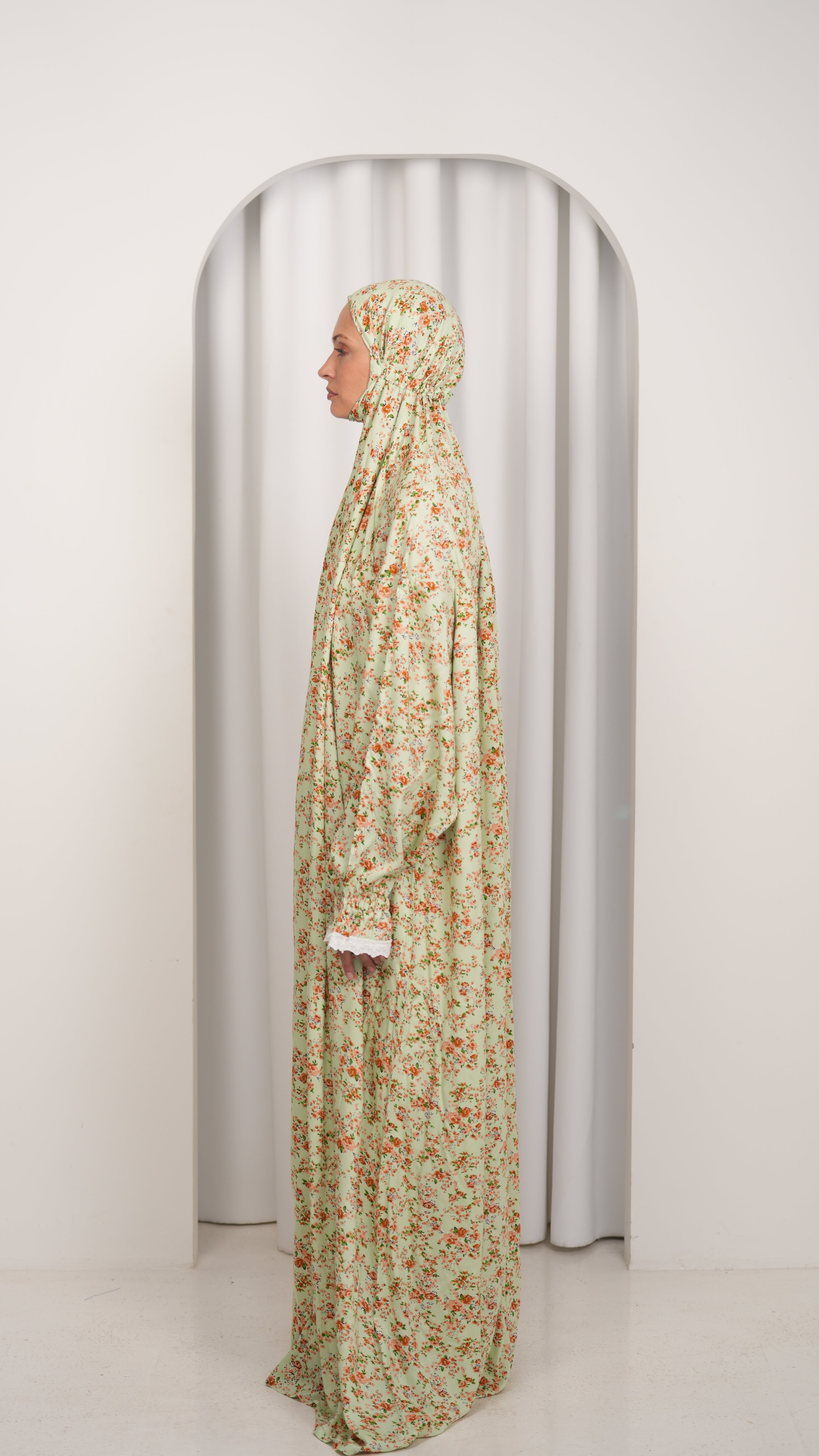 Prayer gown one piece b64