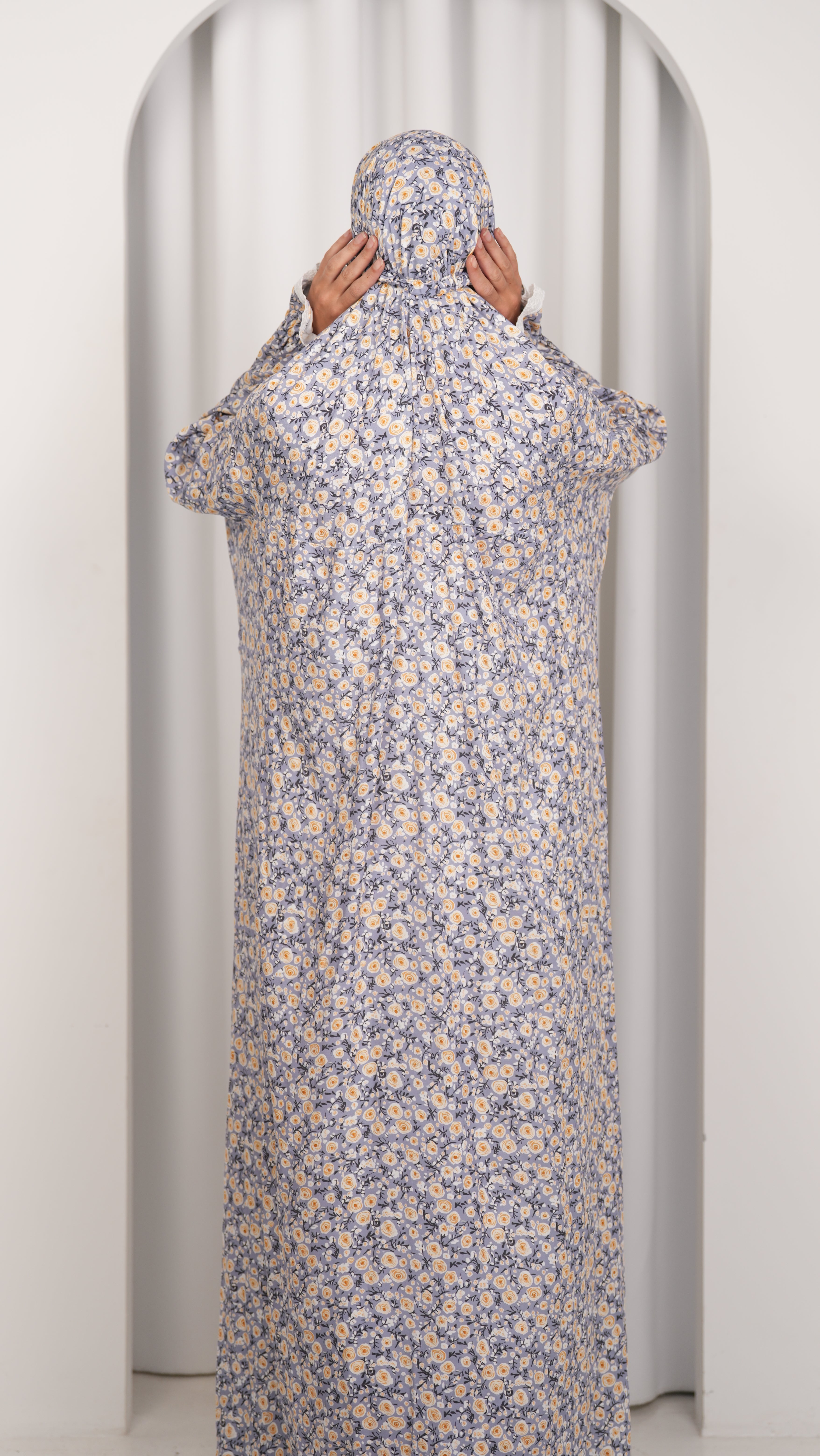 Prayer gown one piece b63