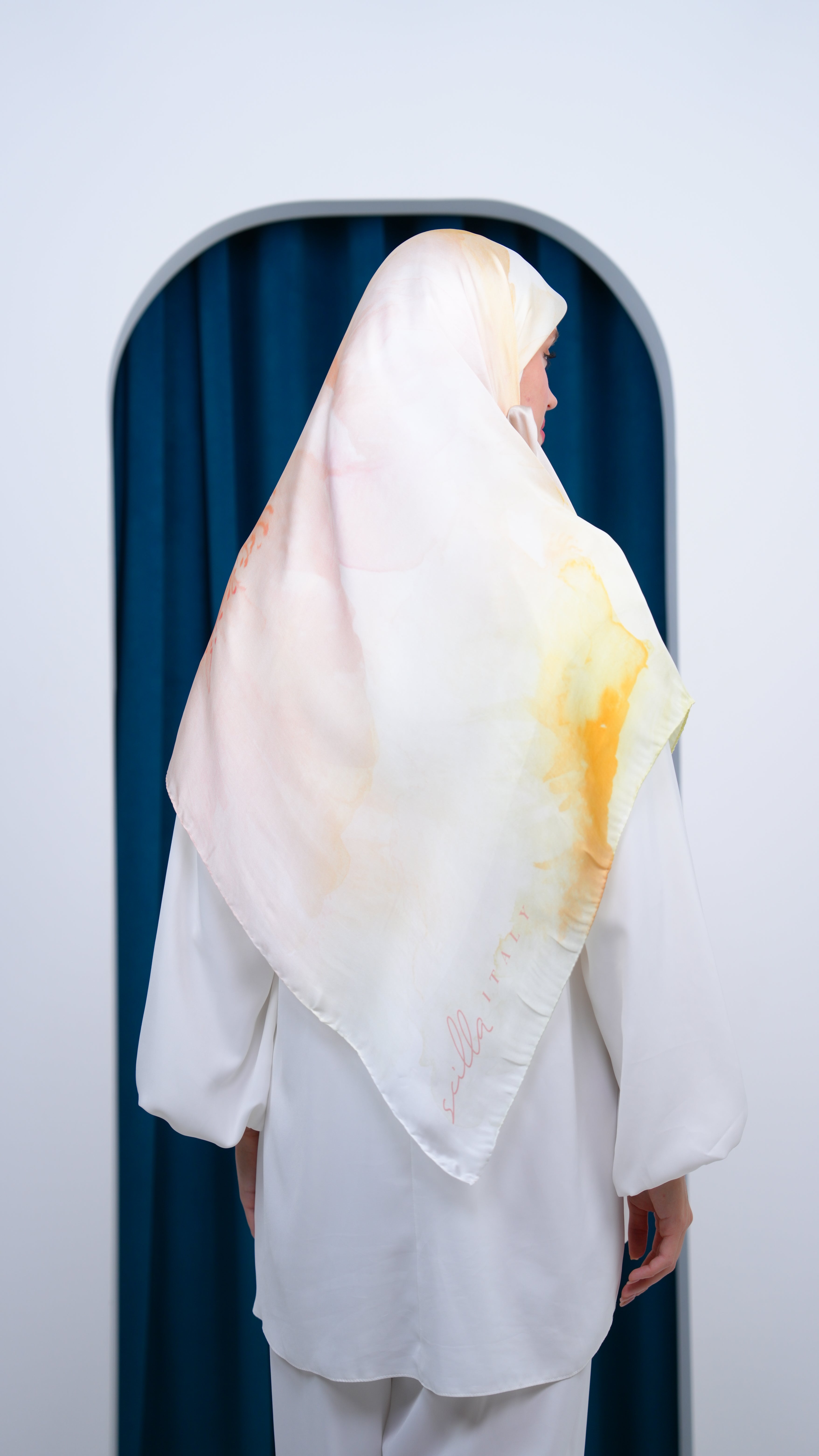 Scilla italy silk scarf di7