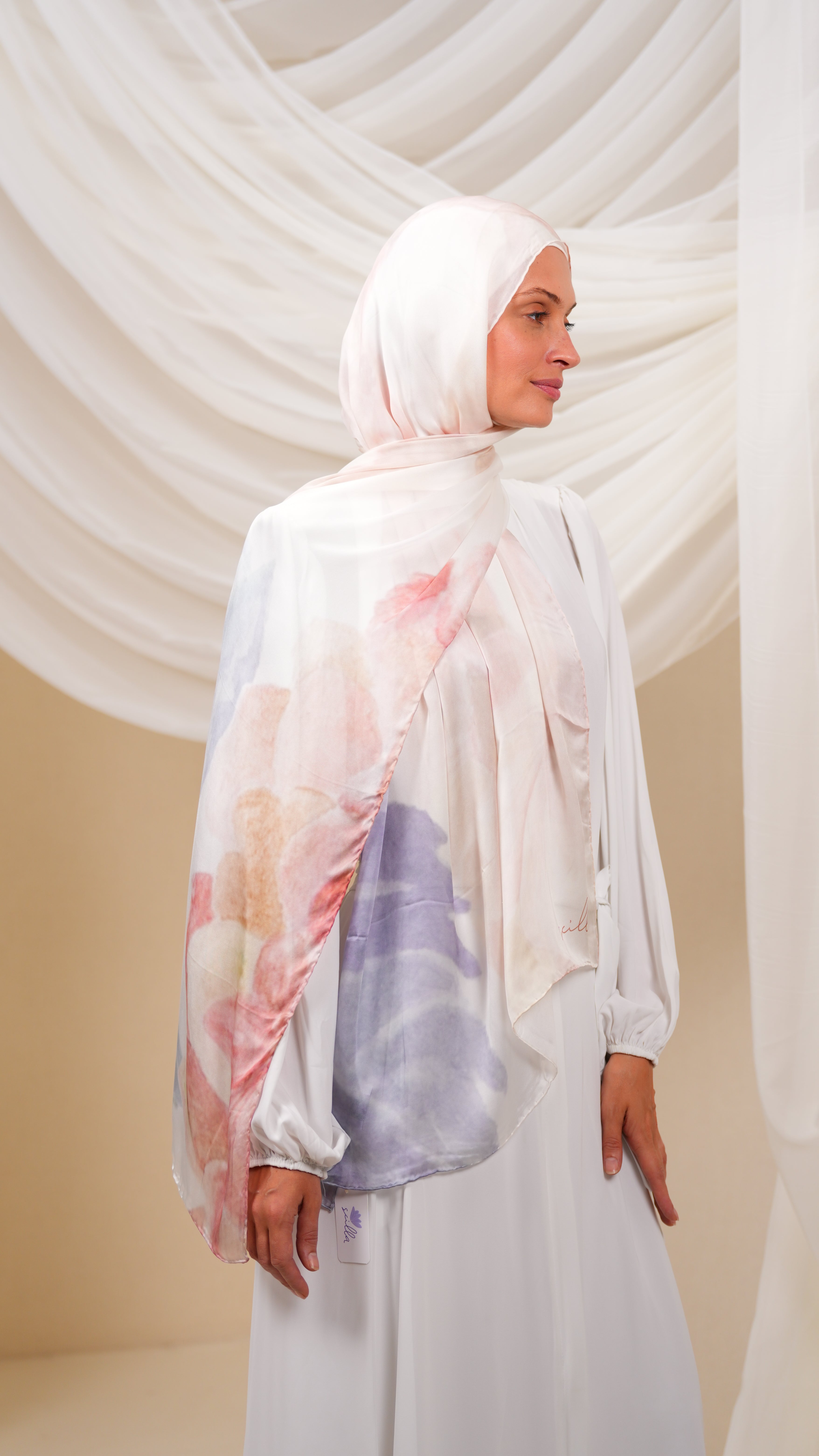 scilla Turkish  silk shawl Ctr3