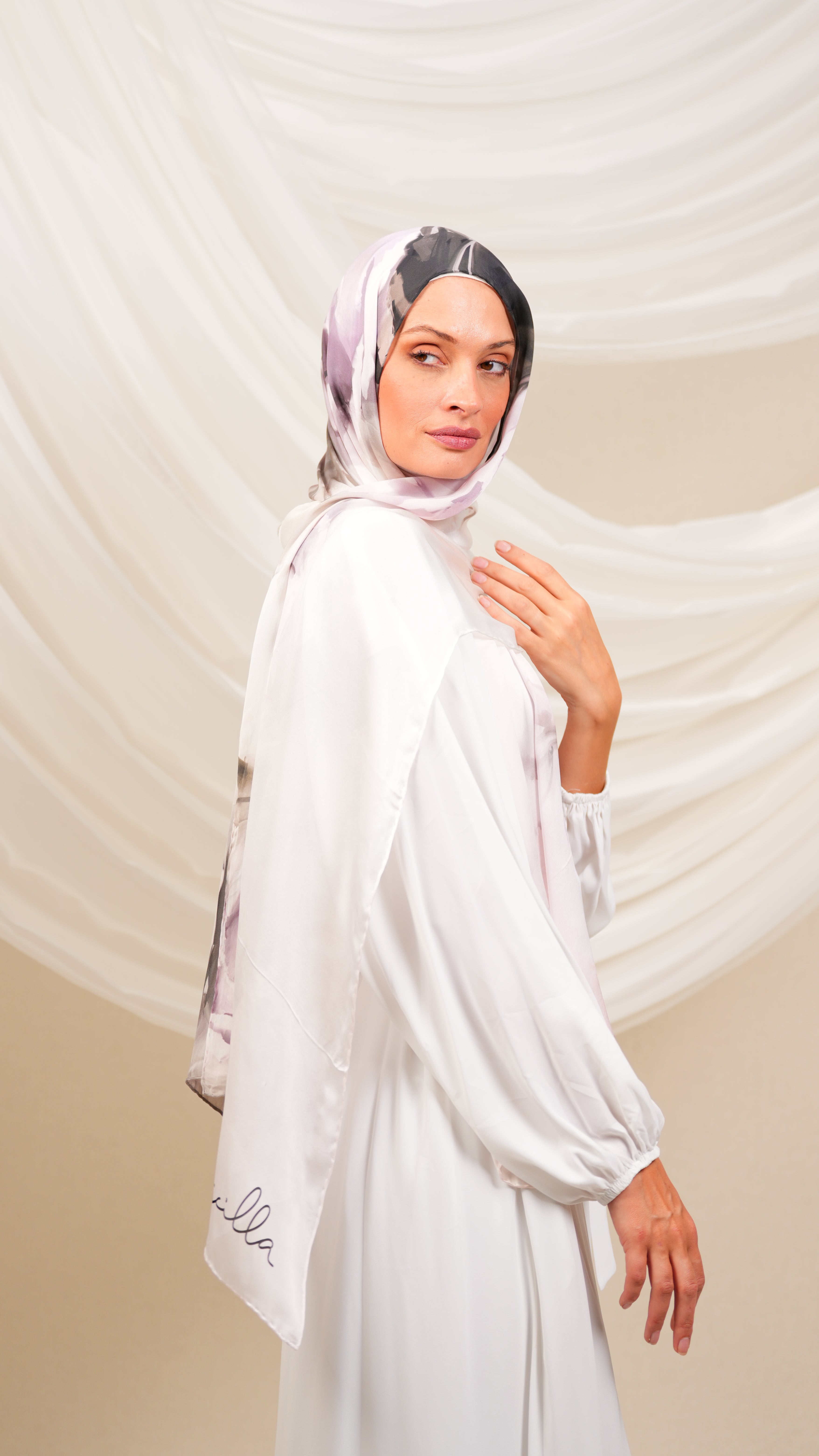 scilla Turkish  silk shawl btr3