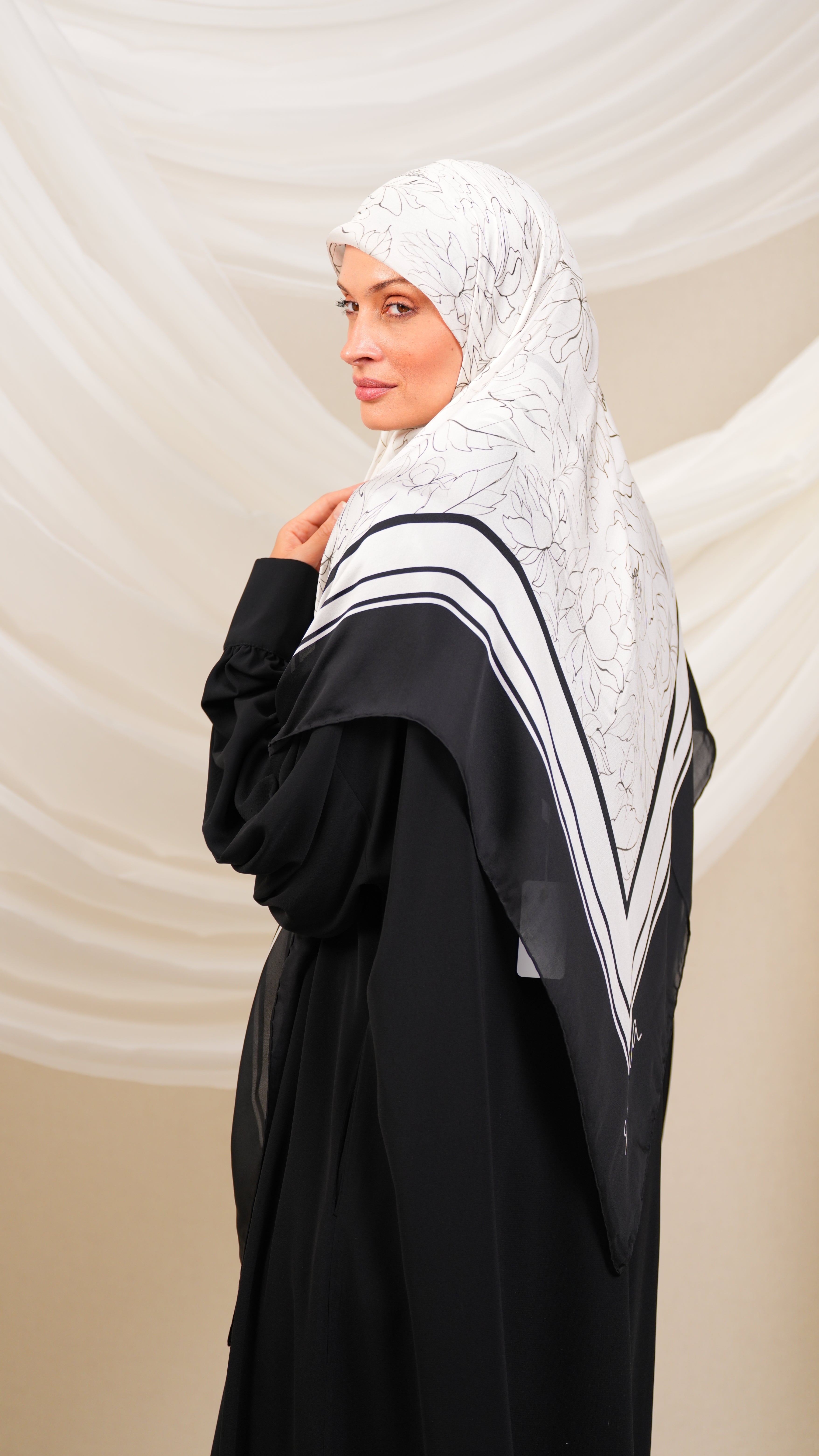 scilla turkish silk scarf Qtr1
