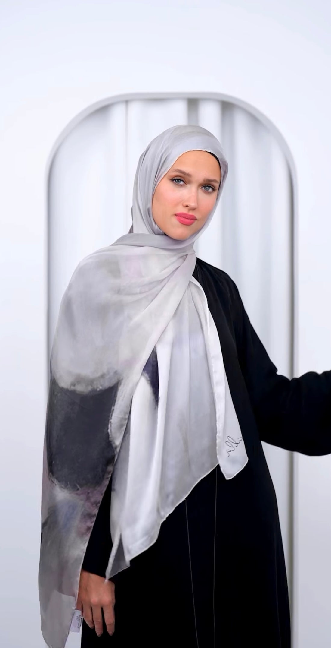 scilla silk shawl O1