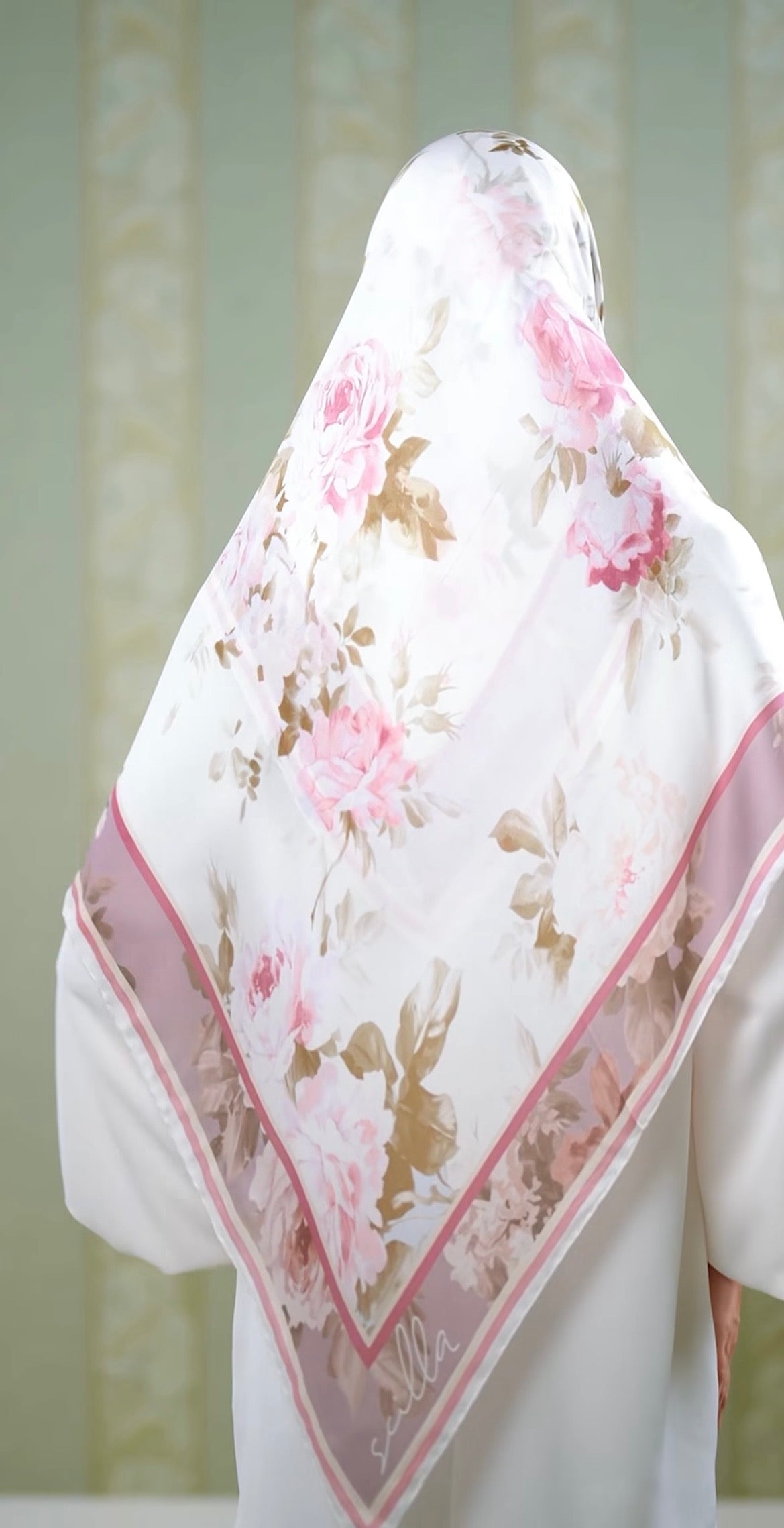 Scilla silk scarf htr3