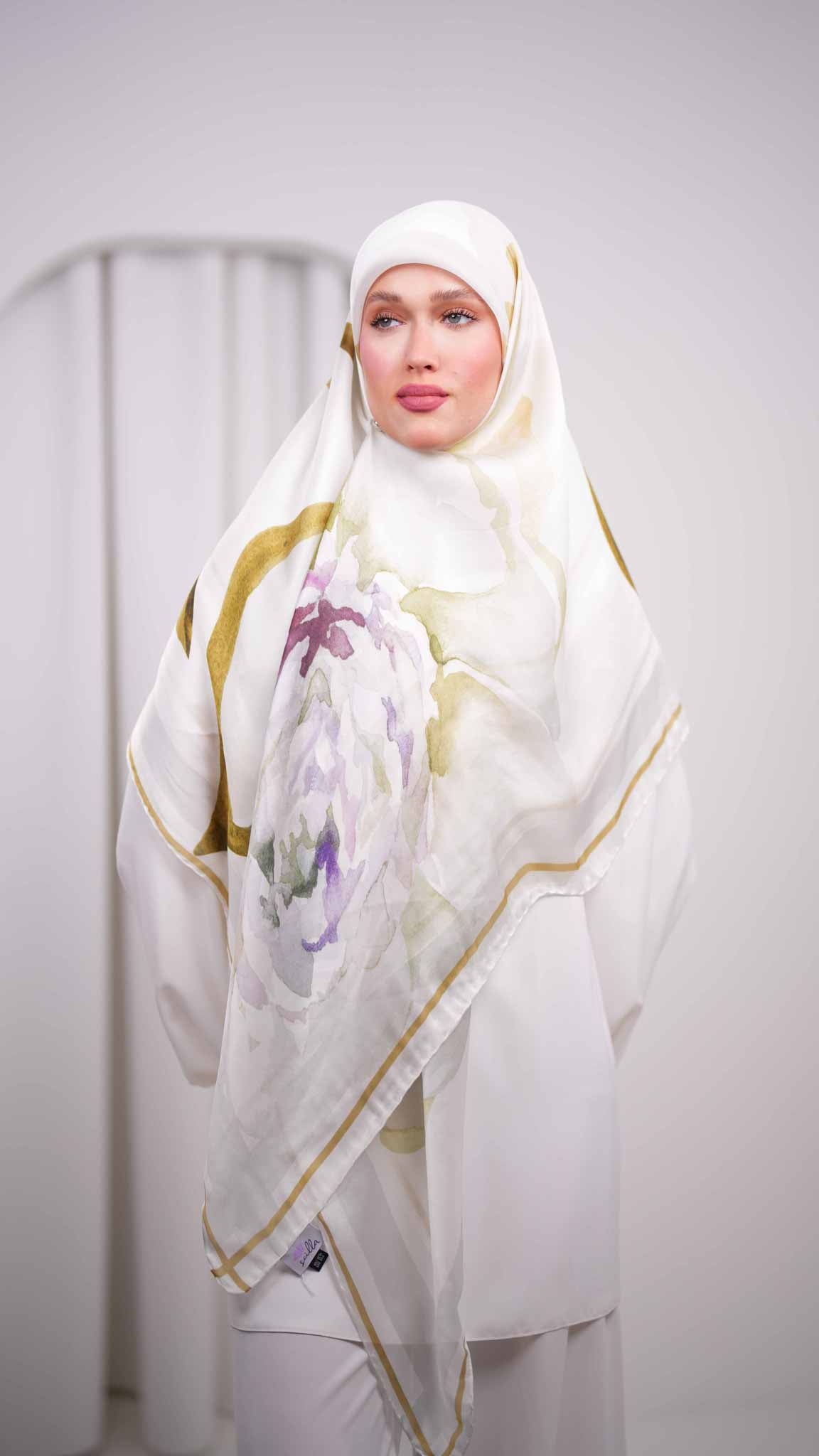 وشاح حريري من نوع سكيلا ii4