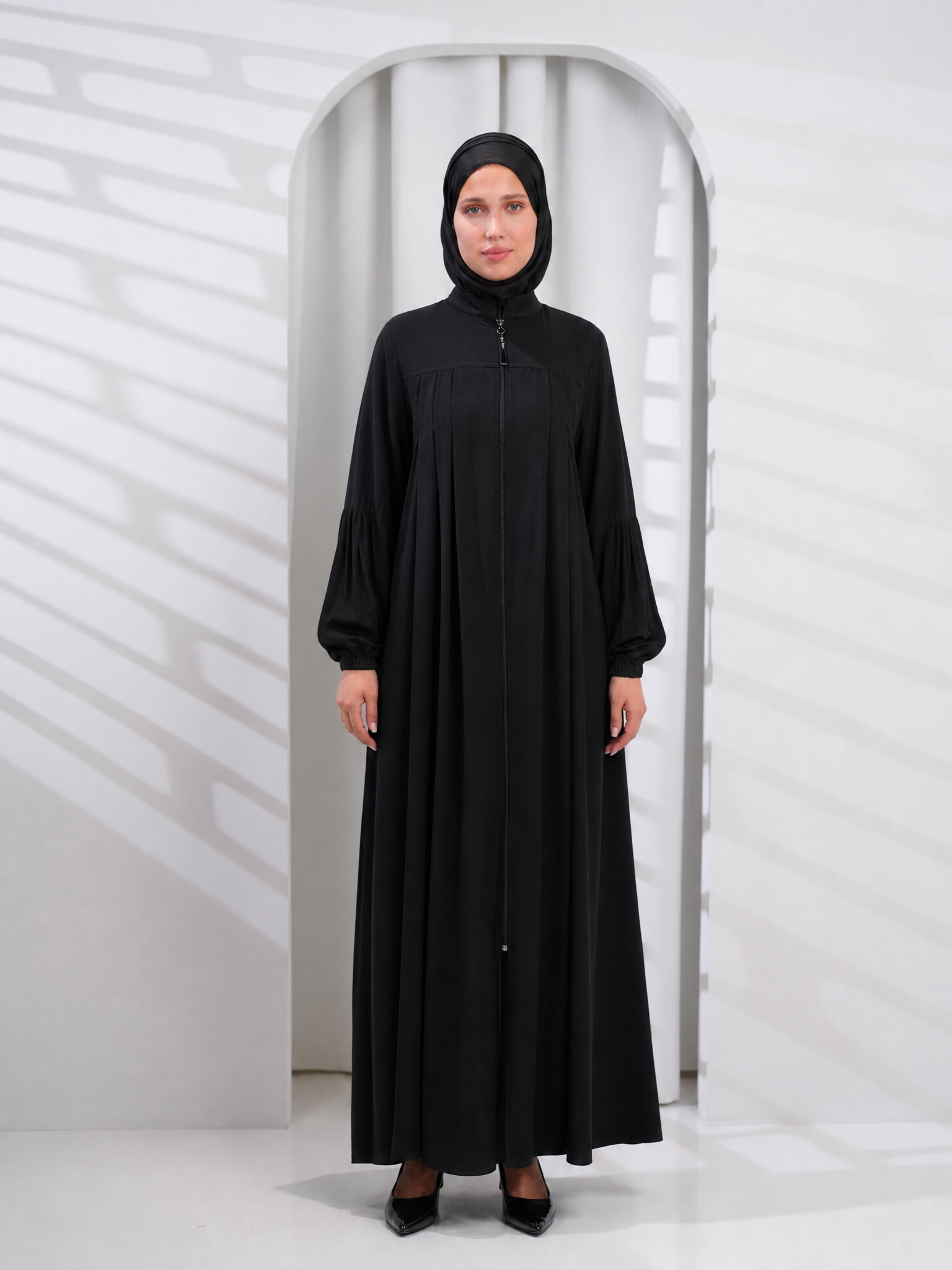 black medine abaya with zipper